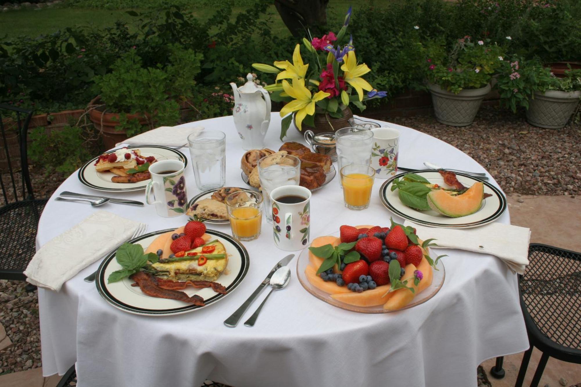 Mon Ami Bed And Breakfast Тусон Екстериор снимка