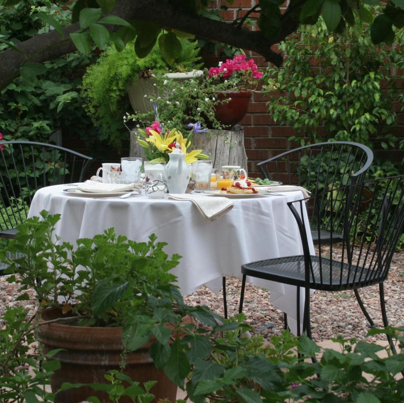 Mon Ami Bed And Breakfast Тусон Екстериор снимка